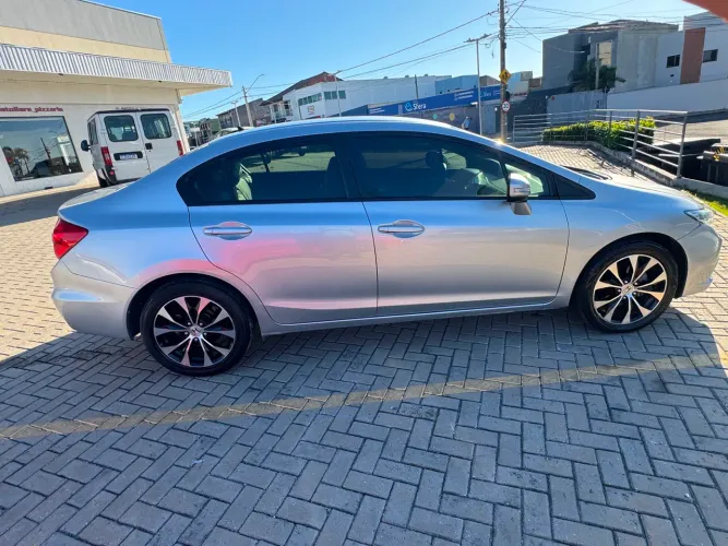 Honda Civic Sedan LXR 2.0 Flexone 16V Aut. 4P 2016