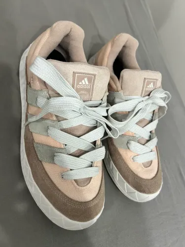 Tênis Adidas Adimatic