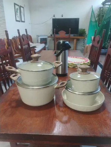 Jogo de panelas 