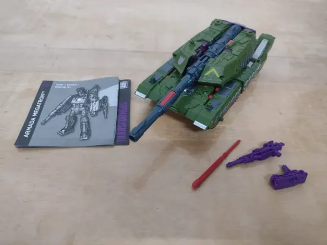 Transformer Combiner Wars Armada Megatron