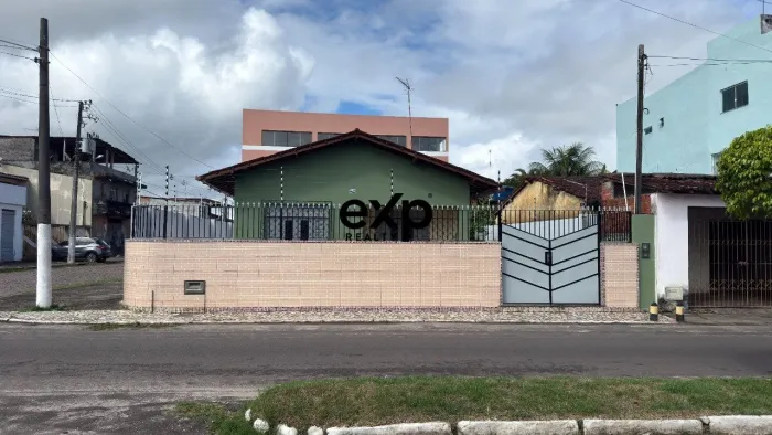 Casa à venda em Valença BA - Graça - Esquina - Proximo à policlinica.