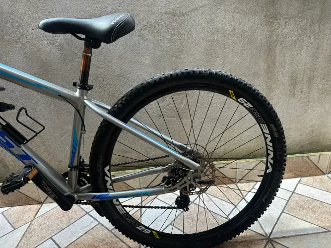 Bicicleta First Aro 29