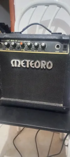 AMPLIFICADOR METEORO MG-15 + Capa
