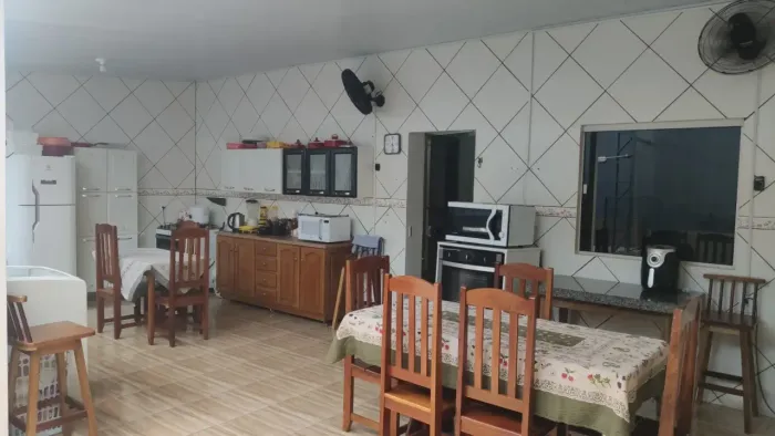 Vendo Excelente Casa com 3 quartos e Piscina no Bairro Cuniã, próximo ao Skate Park.
