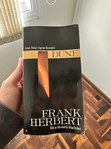 Livros raros e importados - Duna, The Martian, Under the dome