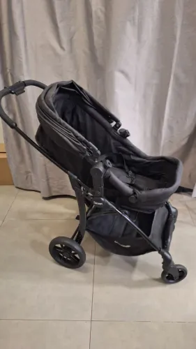 Carrinho e bebê conforto Burigotto