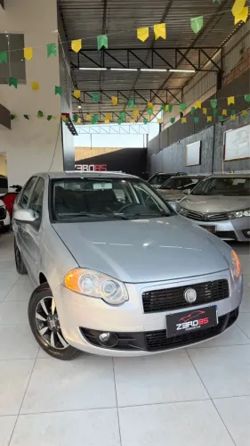 Fiat Siena Essence 1.6 Flex 16V 4P 2012
