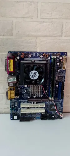 Placa-mãe ASRock K7VM3 c/ Processador e Memória