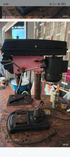 Vendo furadeira de bancada 110V