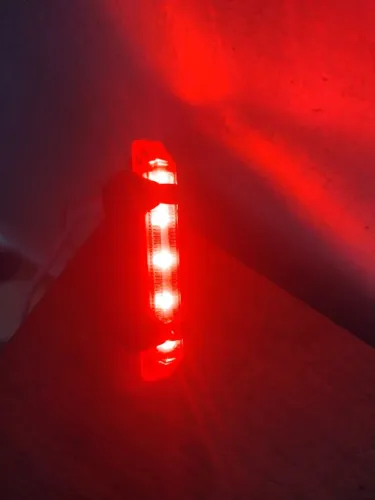 Lanterna(luz de sinalização) recarregavel!!