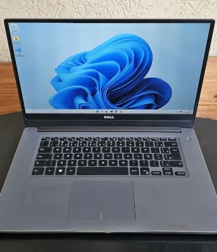 Notebook Premium Dell Inspiron 7560 - i7 / 16GB RAM / NVMe + 2TB HD / Bateria Nova