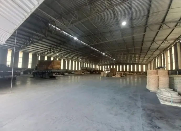 Galpão para venda possui 4015 metros quadrados em Cajuru do Sul - Sorocaba - SP