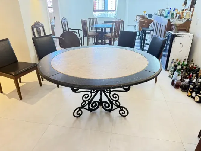 MESA DE JANTAR REDONDA EM MARMORE CARRARA