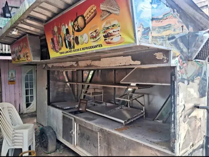 VENDE-SE CARRO DE LANCHE EM AÇO INOX - R$ 5.000,00 ?