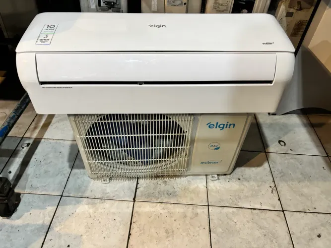 Ar Condicionado Hi Wall Elgin 12.000 Btu quente e frio, 220v, R32