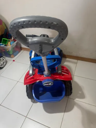 Vendo quadriciclo do homem aranha 