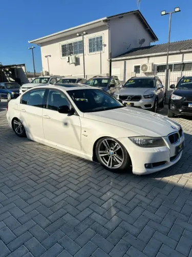 BMW 320I A 2011