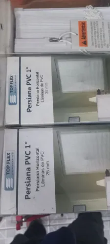 Persianas 80 X 220 são 3 peças pvc branca .