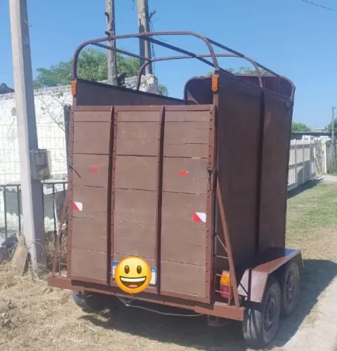 Reboque de 2 cavalos