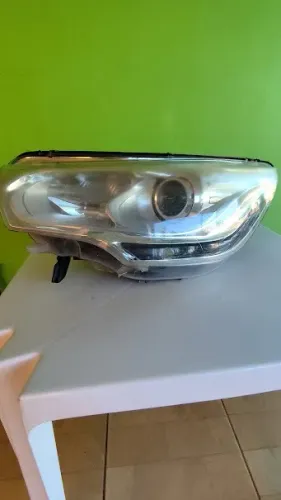Farol Citroen DS4 Esquerdo Xenon
