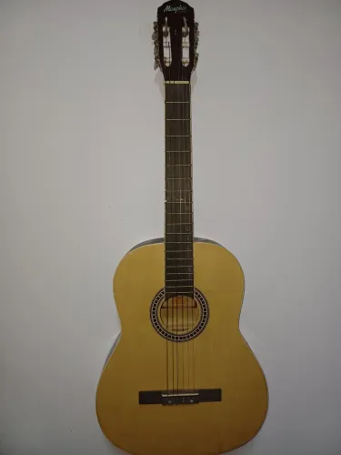 Violão manphis