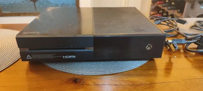 XBOX ONE fat 500gb + 13 jogos