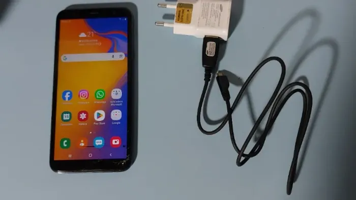 Samsung Galaxy J4+ 32 Gb - Leia