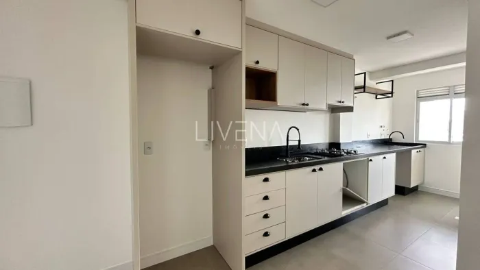 APARTAMENTO COM 03 DORMITORIOS - VILA OPERÁRIA