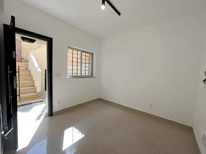 APARTAMENTO COM ÁREA PRIVATIVA 3 QUARTOS PARA LOCAÇÃO NO BAIRRO FUNCIONÁRIOS!