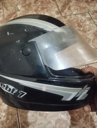 Vende -se capacete ebf zap *