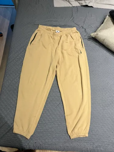 Calça Moletom Nike x Billie Eilish Fleece ? Tamanho XL (GG)