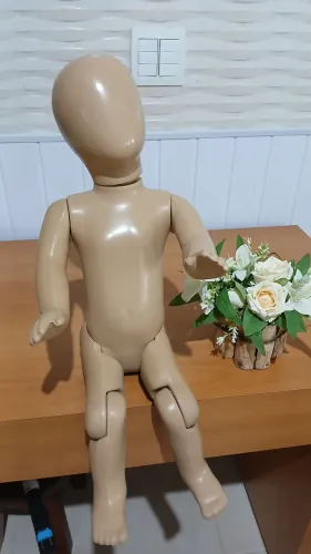 Manequim infantil articulado
