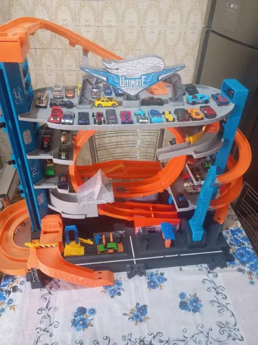 Pista ultimate garage hot wheels