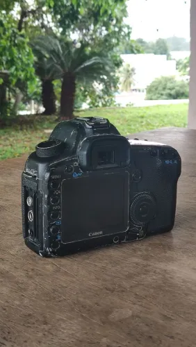 Câmera Cannon 5D Mark 2 ( corpo )