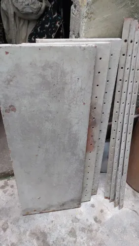 Estante de aço 1m alt, 93cm largura,35cm prof,precisa pintar e montar. 