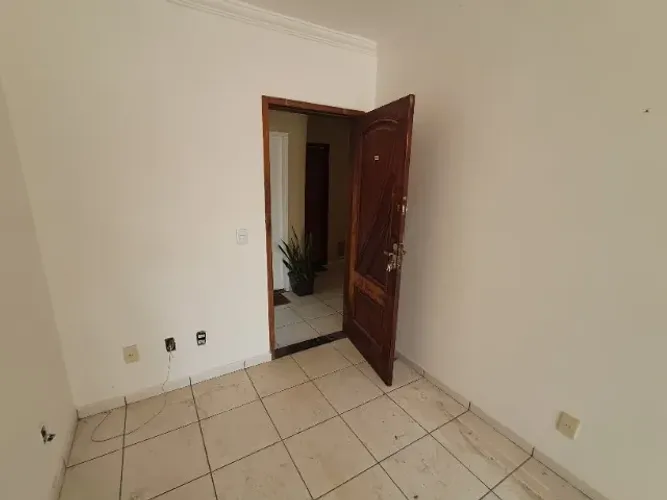 Excelente APT de 2 quartos QE 40 Guará