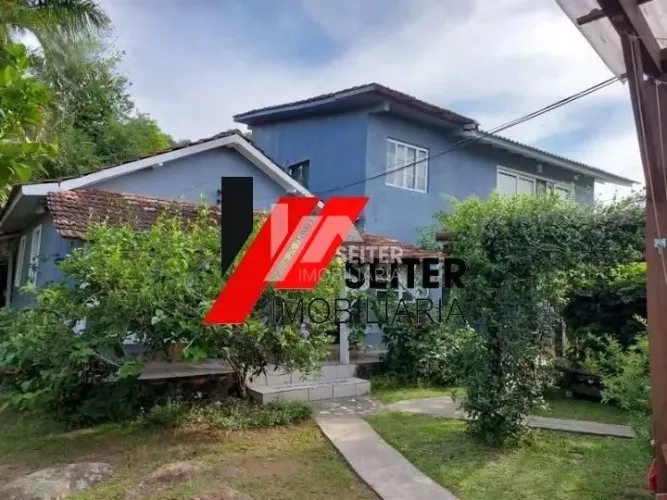 Casa de 4 dormitorios a venda Sambaqui Florianopolis
