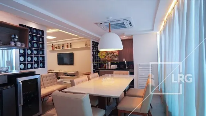 Apartamento-Venda no Costa España, 2 suítes porteira fechada