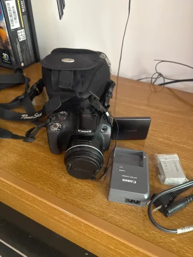 Câmera fotográfica Canon