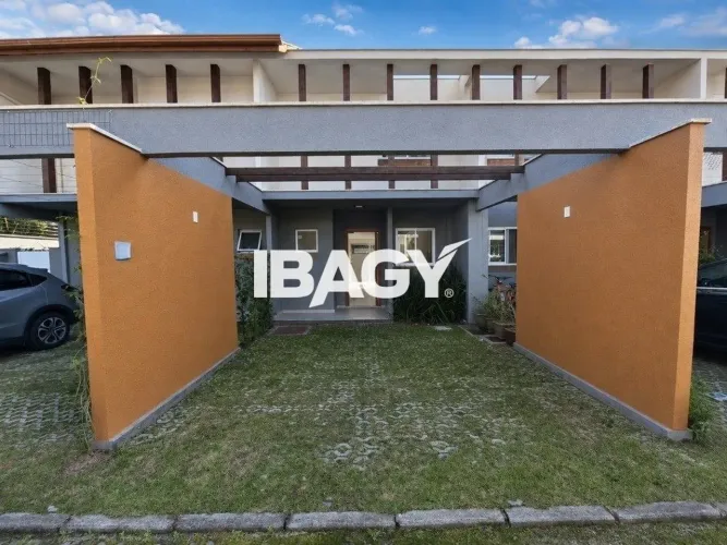 Excelente Casa em Condominio 2 dormitório(s) em Morro das Pedras - Florianópolis