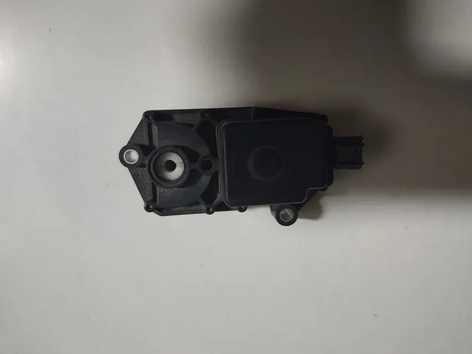 Vendo atuador das borboletas do TBI da Kawasaki Z 750 2010 em ótimo estado, funcionando.