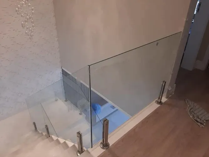 Guarda corpo de vidro