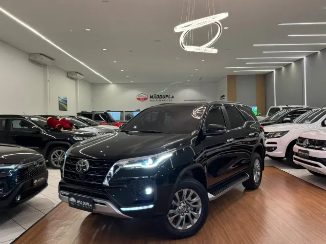 Toyota Hilux SW4 4X4 2.8 Diesel 2023