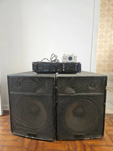 2 caixas de som Project Box 200W cada + Potência Oneal 2000 OP Series 480W + Laser Verde