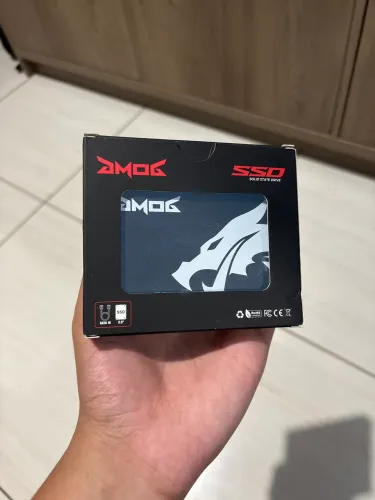 Vendo SSD de 256GB da marca Amog, padrão SATA III (2.5 polegadas).