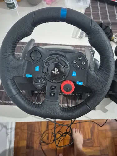 Volante gamer G29, com cambio incluso