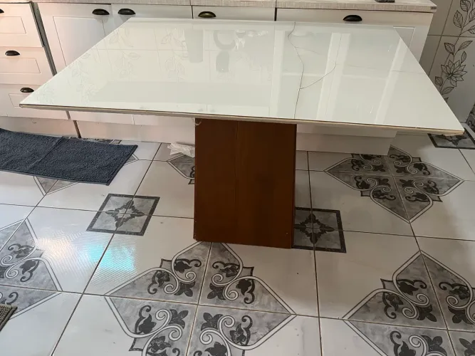 Mesa de jantar MDF