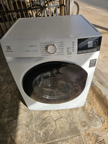 Lava e seca Electrolux 8kg