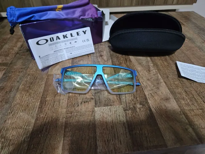 Óculos Oakley Helux Fortnite - Nunca usado - Prizm Gaming 2.0