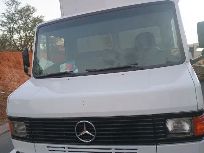 Caminhão 710 08/09 PLUS